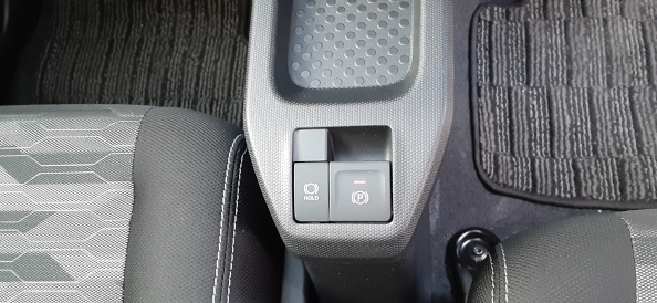 電動パーキングブレーキ